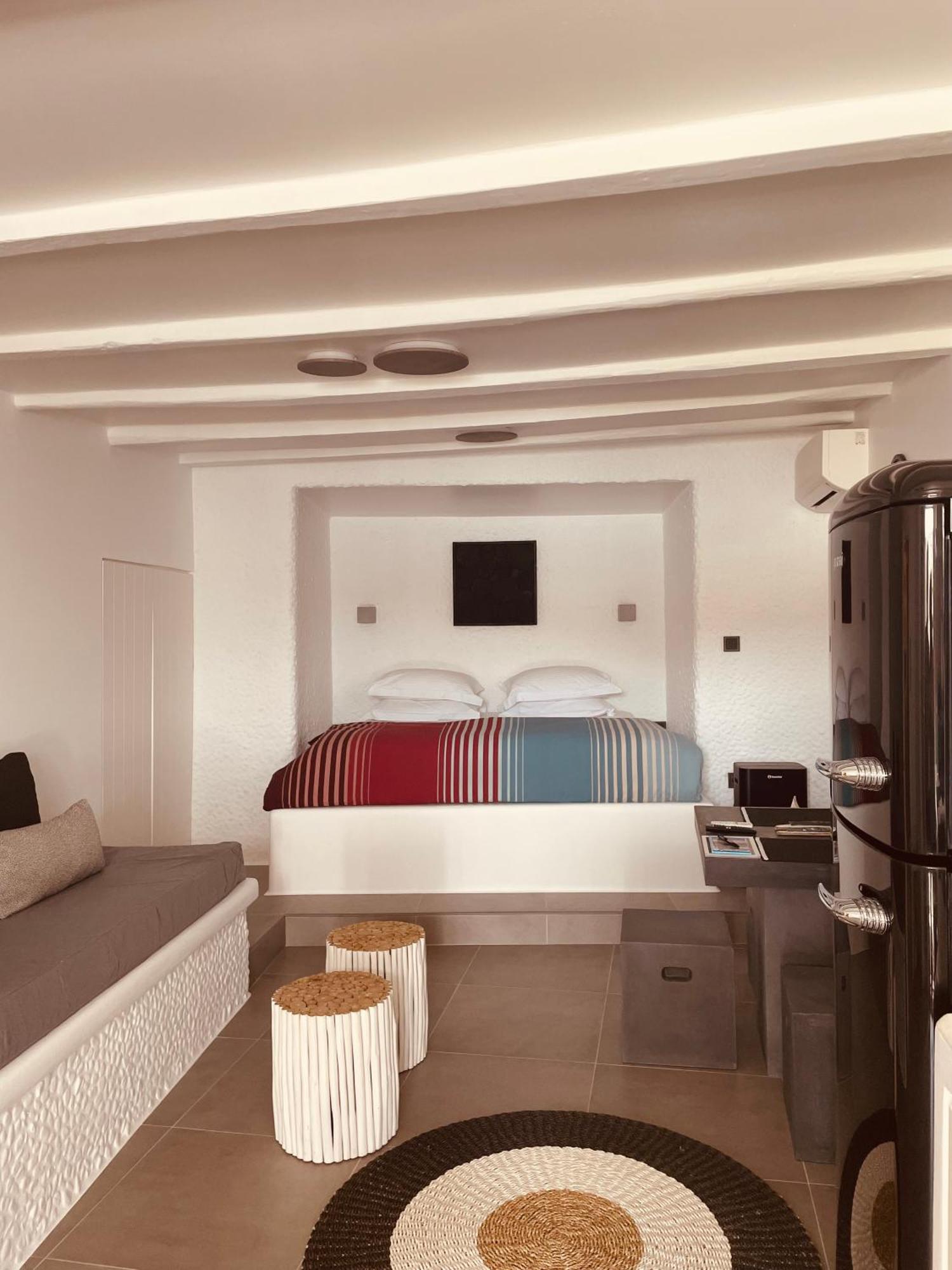Peter'S Sea And Sαnd Residence Adamantas  Bagian luar foto
